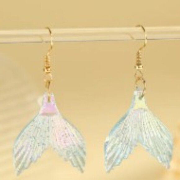 Mermaid Tail Dangle Earrings: Shimmering Acrylic Drops in Soft Pastels - Picture 2 of 8